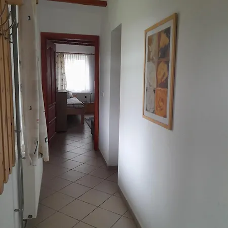 Szandi Vendeghaz Apartament *