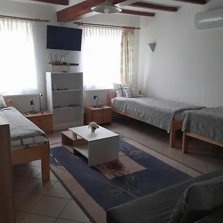 Apartament Szandi Vendeghaz *