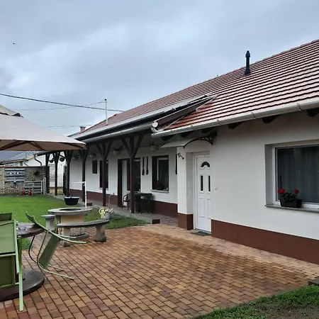 Szandi Vendeghaz Apartament Tiszafüred